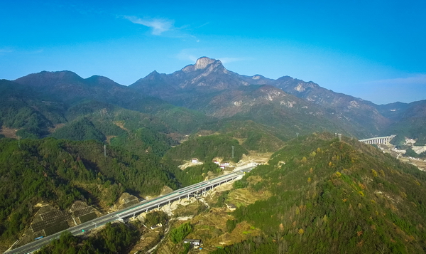 岳武高速.jpg